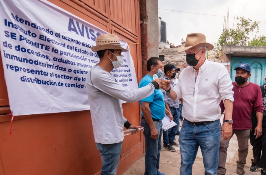  Enrique Vega propone la construcción de dos canchas de futbol en Santa María de Baños y Los Pocitos