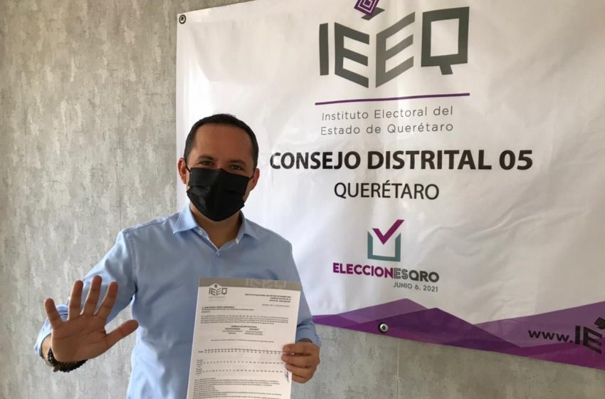  Gerardo Ángeles se registra como candidato a diputado local por el 5 distrito