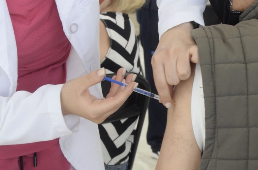  Aplicadas 472 mil 152 dosis de vacuna contra la influenza en Querétaro