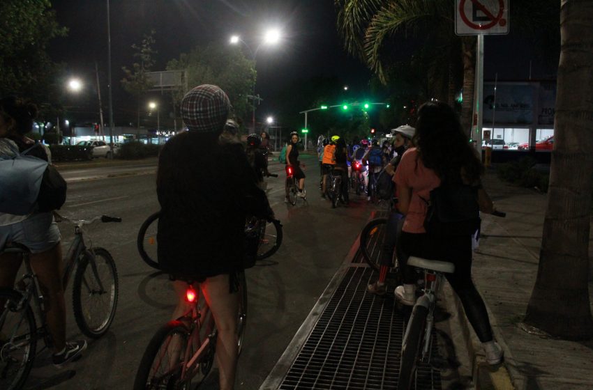  Protestan ciclistas por feminicidio de Karla Romina en Peñuelas