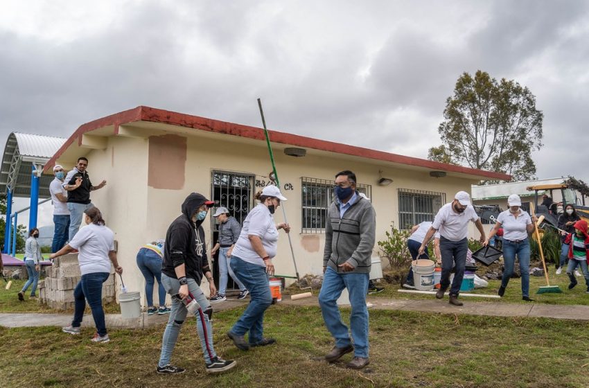  Colabora Desarrolladora CR con restauración de escuelas públicas en Santa Rosa Jáuregui