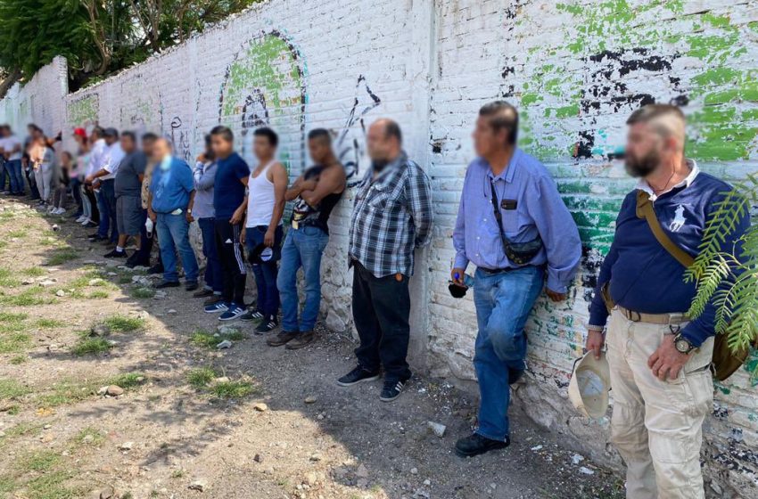  Arrestan a 23 personas en La Negreta por intimidar a votantes