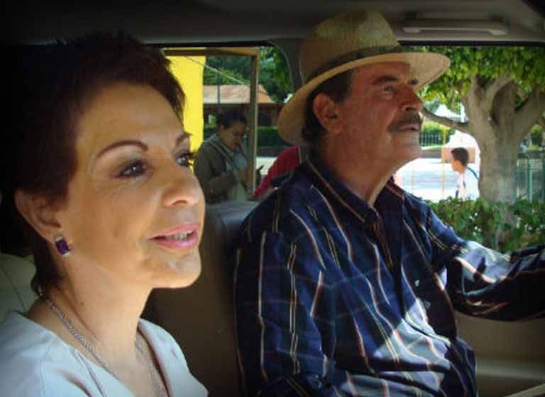  Vicente Fox y Martha Sahagún son hospitalizados por COVID; se reportan estables