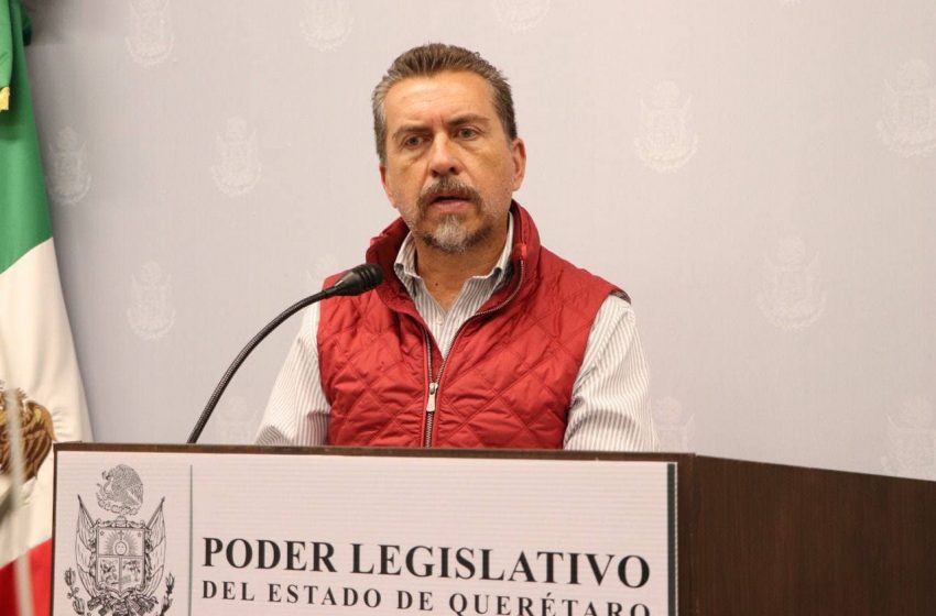  Diputado Hugo Cabrera presenta informe ante la Legislatura