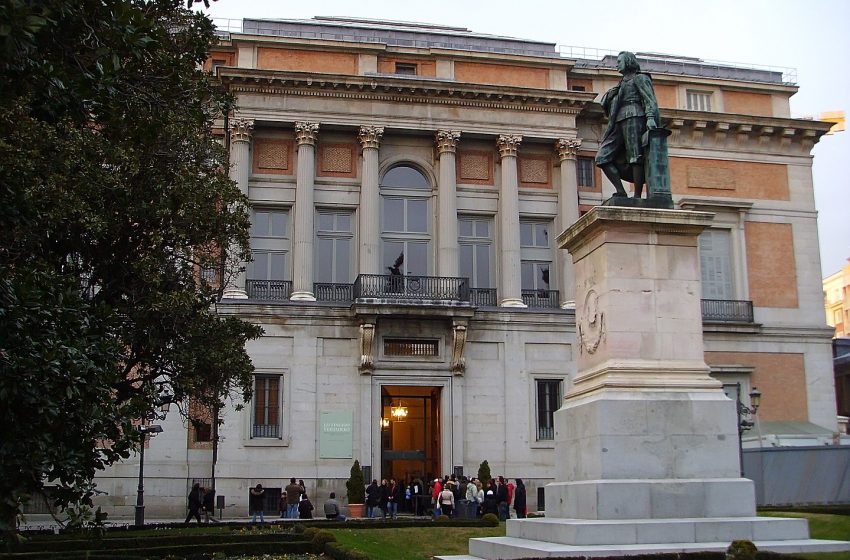  Policía española desalojó a seis personas del Museo del Prado; amenazaban con suicidarse y trasmitirlo en vivo