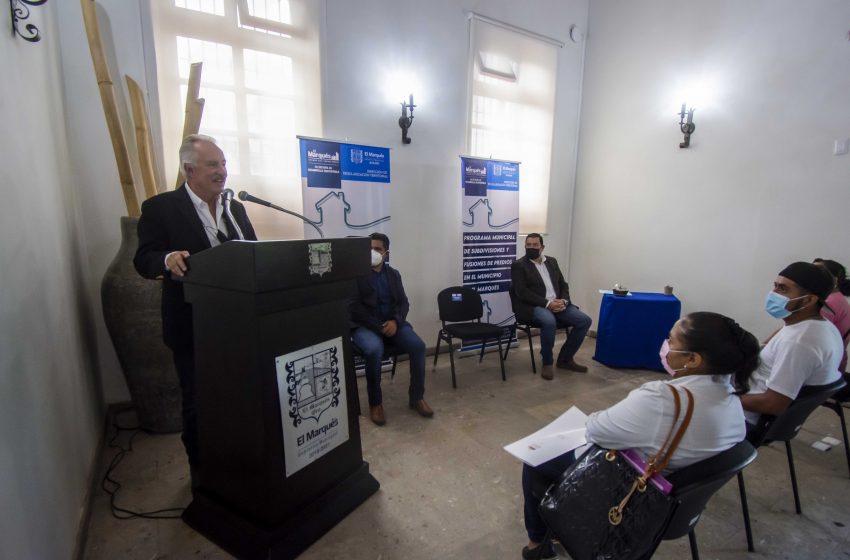  Entrega Vega Carriles títulos de propiedad a habitantes de Palo Alto