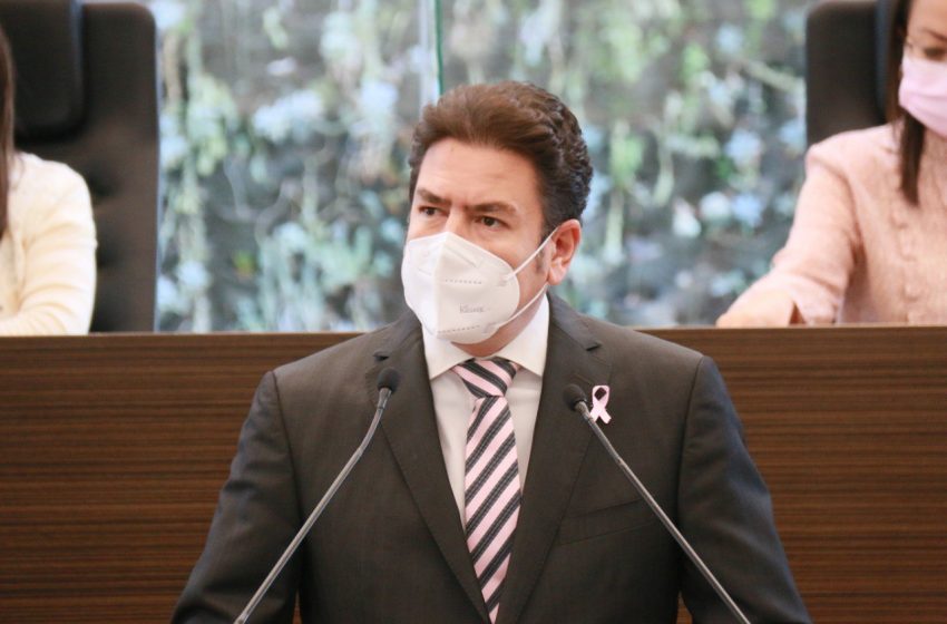  Presenta Ricardo Astudillo Decreto para crear el Fondo Estatal Banco del Agua