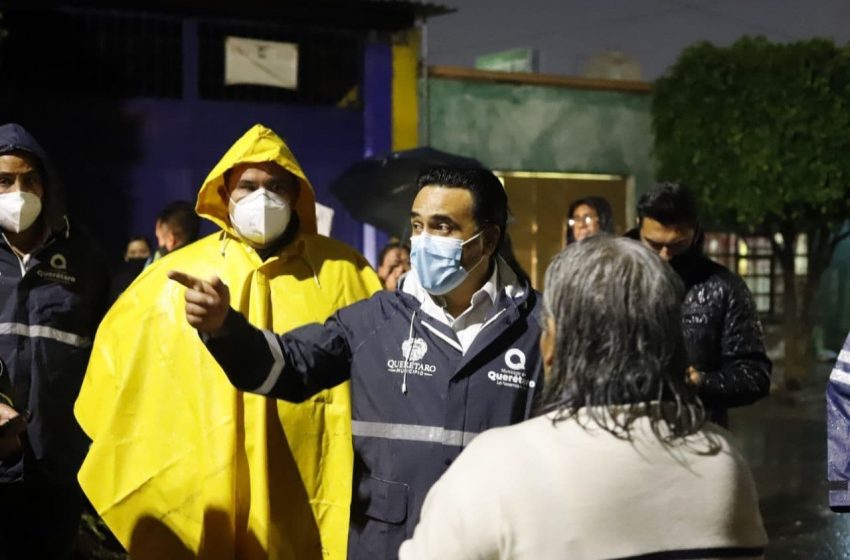  Atiende Luis Nava afectaciones por lluvias en la capital