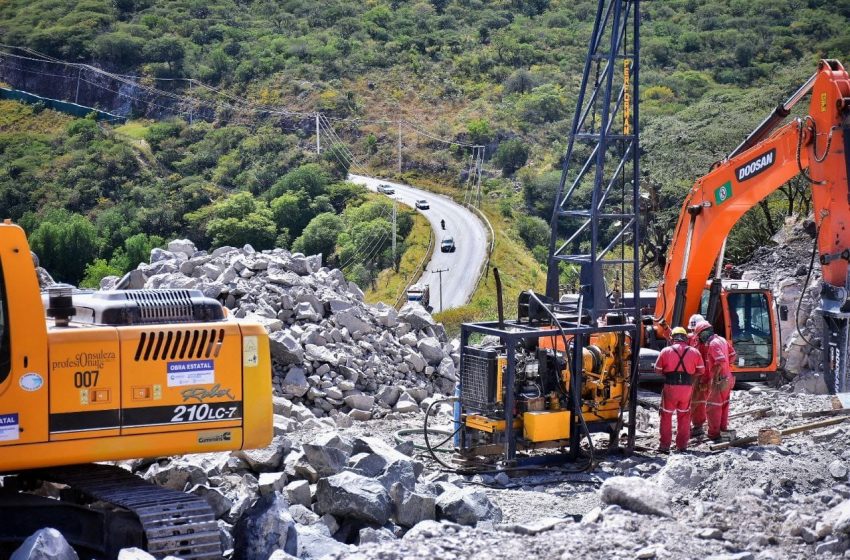  Roberto Sosa Pichardo y Mauricio Kuri González anunciaron las obras de modernización de la Carretera 413