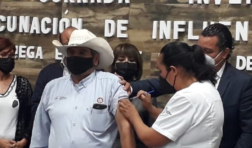  Realizan jornada de vacunación contra influenza en El Marqués