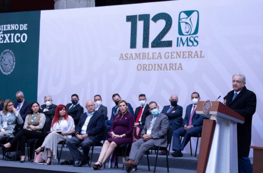  Asiste Mauricio Kuri a la Asamblea General del IMSS