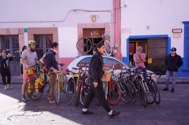  “¿Y dónde dejo mi bici?” Locatarios buscan instalar biciestacionamientos en el Centro Histórico