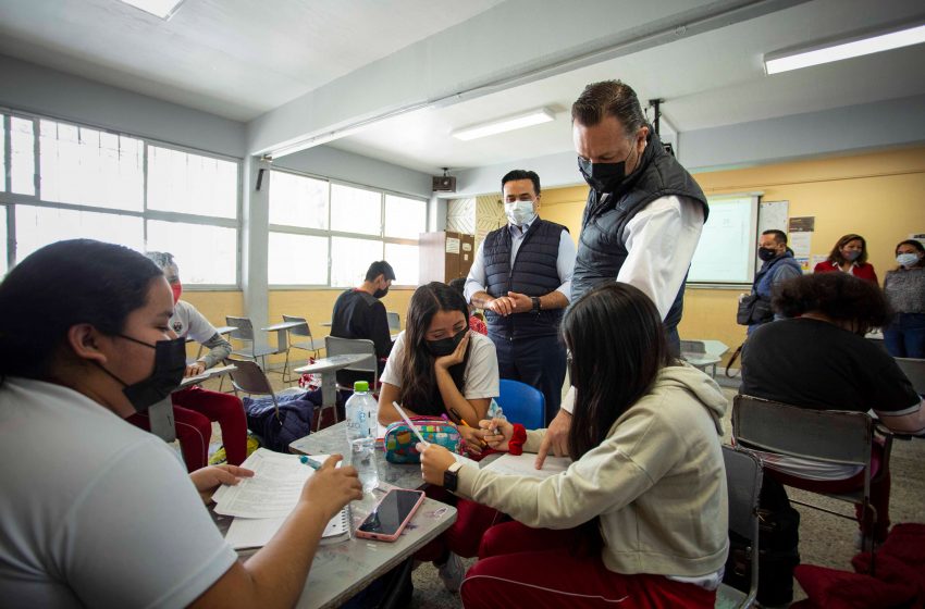  Recorre Kuri secundaria en el Municipio de Querétaro para ver el estado de las instalaciones