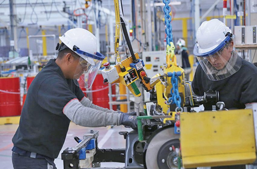  Sueldos del sector manufacturero incrementaron 1.6% en diciembre de 2021: Inegi