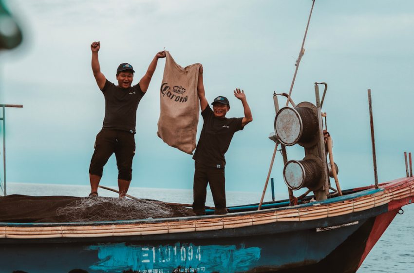  Corona realiza Campeonato de Pesca de Plástico