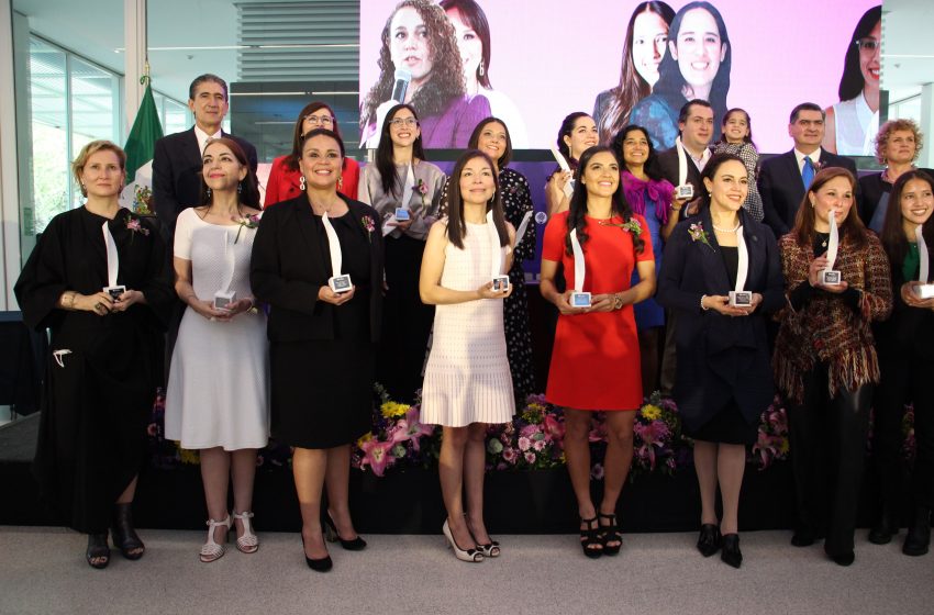  Tec de Monterrey entrega el “Premio Mujer Tec” en su décima edición