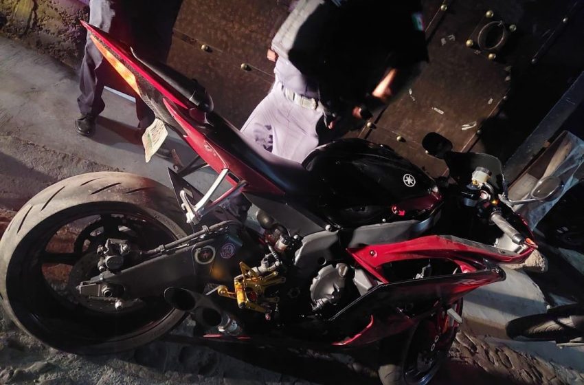  Sujeto roba motocicleta en Lomas de Casa Blanca y lo aseguran en Mompaní