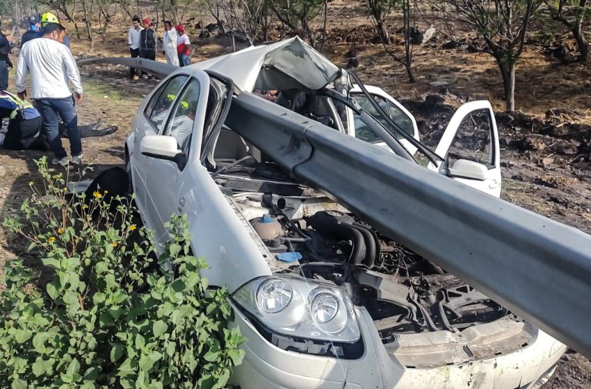  Se registra fuerte accidente en el Fray Junipero Serra