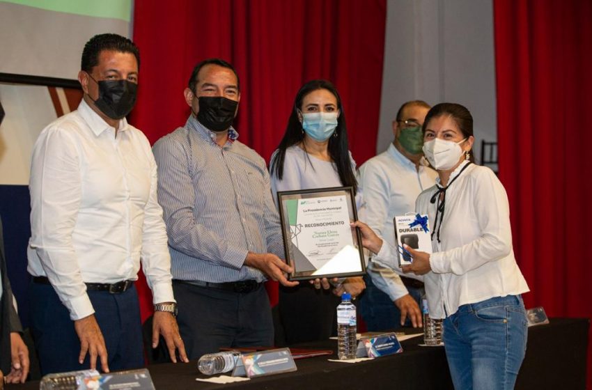  Premian a ganadores de concurso de fotografía y cartel por el “Día de la Tierra en San Juan del Río”