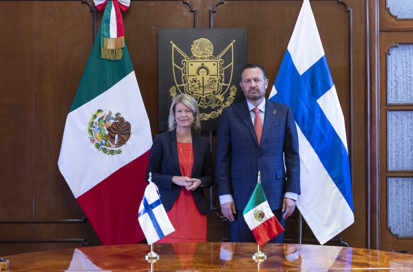  Se reúne Gobernador con delegación diplomática de Finlandia