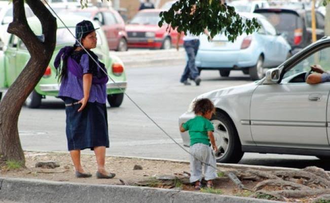  Hay 80 niños trabajando en la calle de la capital de Querétaro