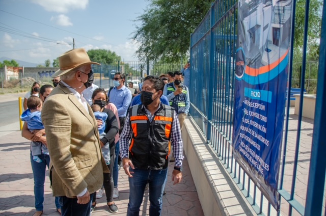  Enrique Vega entrega obra pública en Santa Cruz, San Rafael y La Cañada