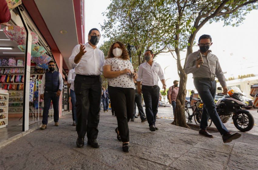  Entrega Luis Nava la renovación de la calle Colón