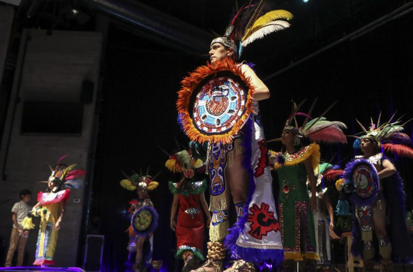  UAQ une música, teatro y danza en “México de mis Recuerdos”