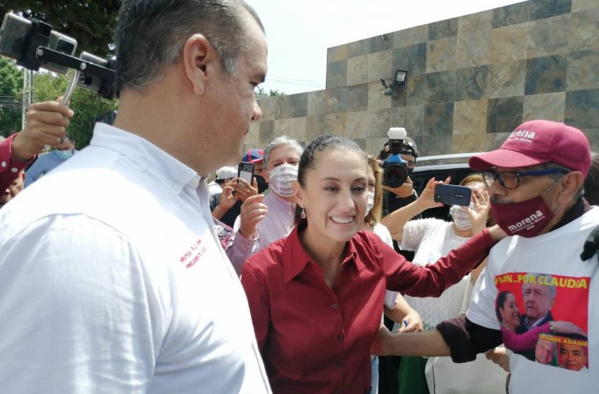  Claudia Sheinbaum arriba a Querétaro para promocionar la reforma electoral
