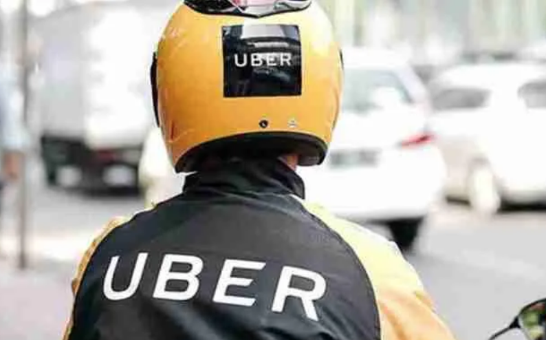  Servicio de UBER moto carece de regulación