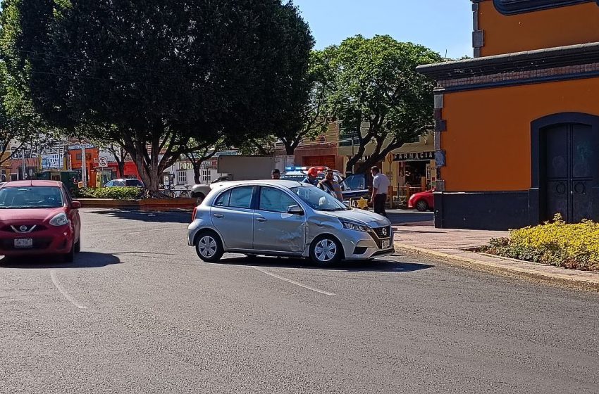  Choque en El Tanque; conductor responsable se da a la fuga