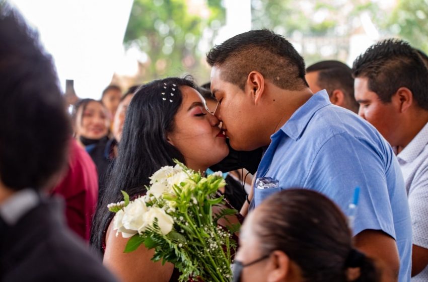  Se casan 151 parejas con el programa de Matrimonios Colectivos en El Marqués