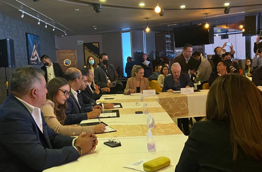  Presidentes municipales firman de convenios del programa ‘Municipalizado’