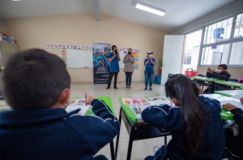  Realiza El Marqués taller “Escuela para Mascotas”