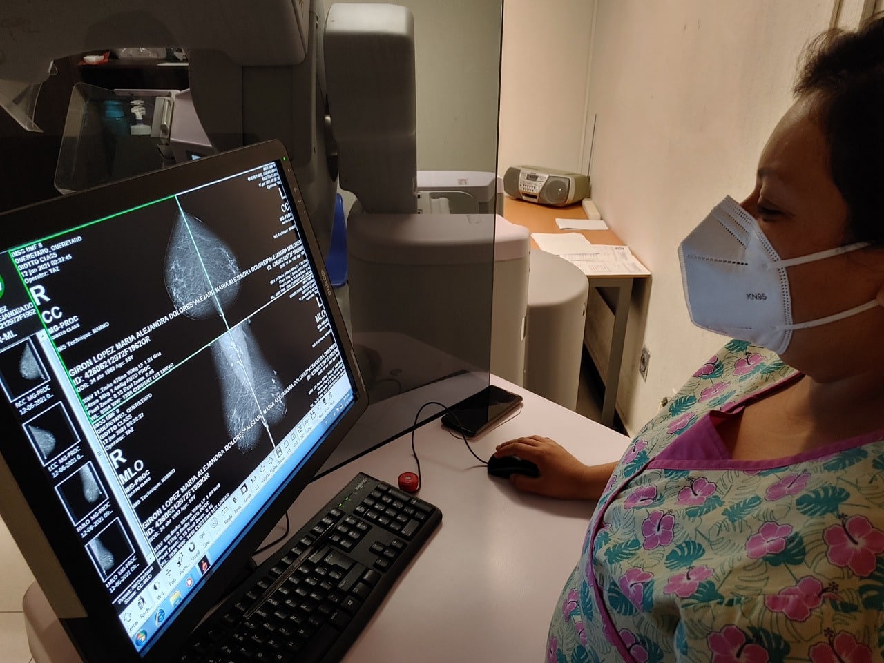 IMSS Querétaro recommends breast self-examination for early detection of breast cancer – Códice Informativo