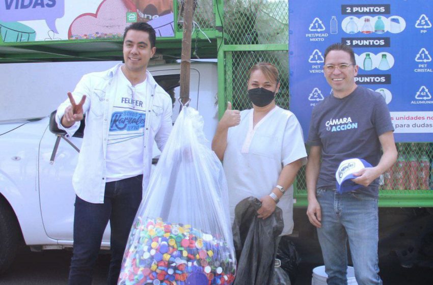  Programa Karnales canjea botellas de plástico y latas por productos de limpieza