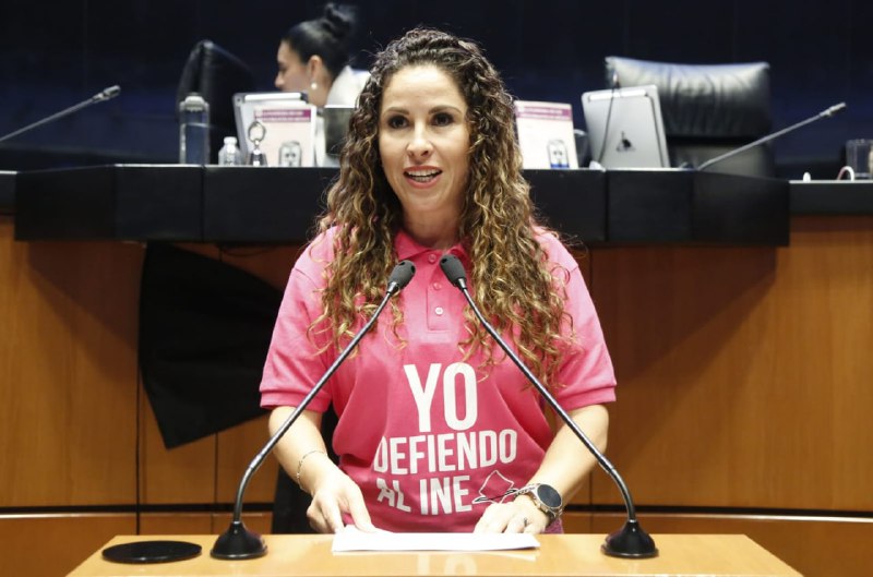  Senadora Estrella Rojas se pronuncia en contra de la aprobación del Plan B