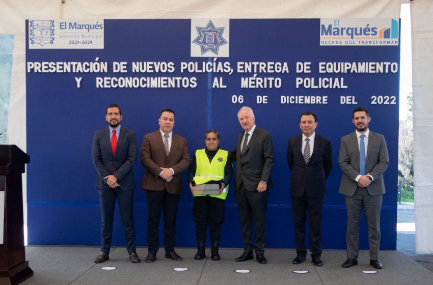  El Marqués entrega equipos de alta tecnología a elementos policiacos