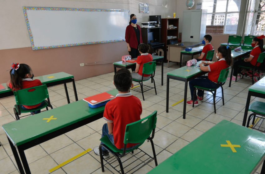  376 mil estudiantes de escuelas públicas regresarán a clases mañana