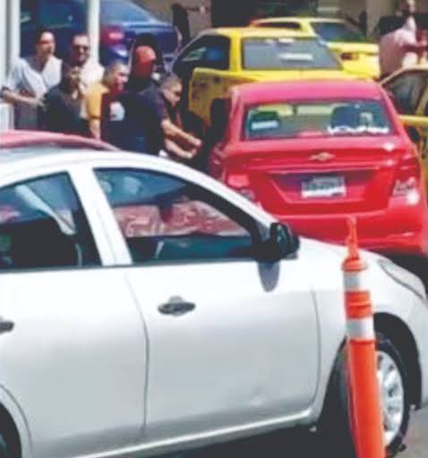  Taxistas deben respetar decisión de ciudadanos de usar taxis de aplicación: Segob