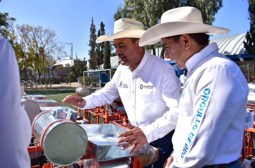  Entregan apoyos a productores de Corregidora