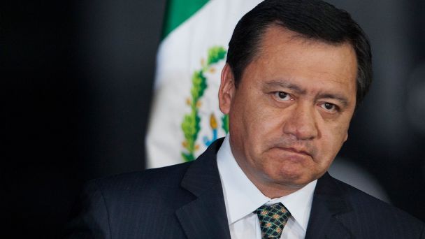  Renuncia Osorio Chong a la Coordinación de Senadores del PRI