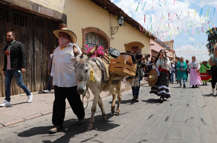  Presentan “La Caminata del Pulque”, un nuevo producto turístico en Amealco