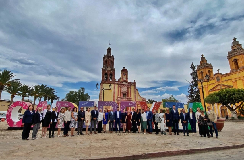  Se hermanan Corregidora y Cadereyta