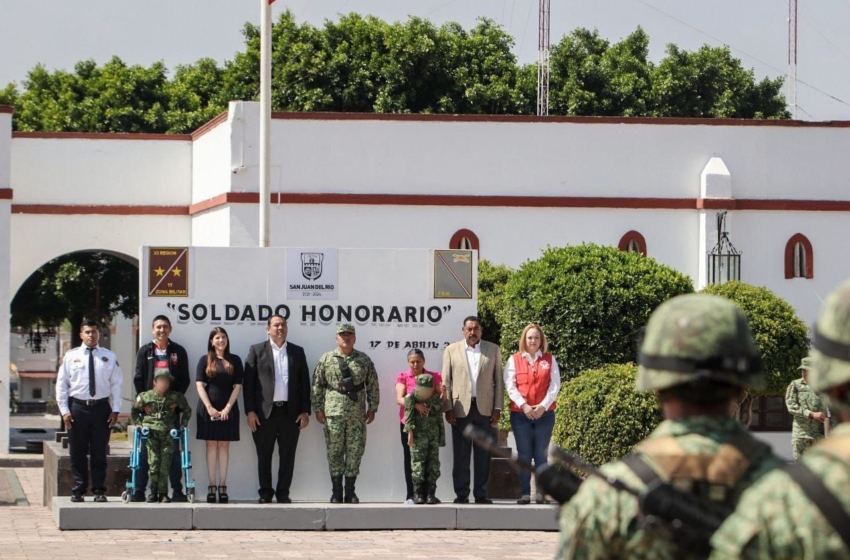  Entregan reconocimientos por Programa Soldado Honorario en San Juan del Río