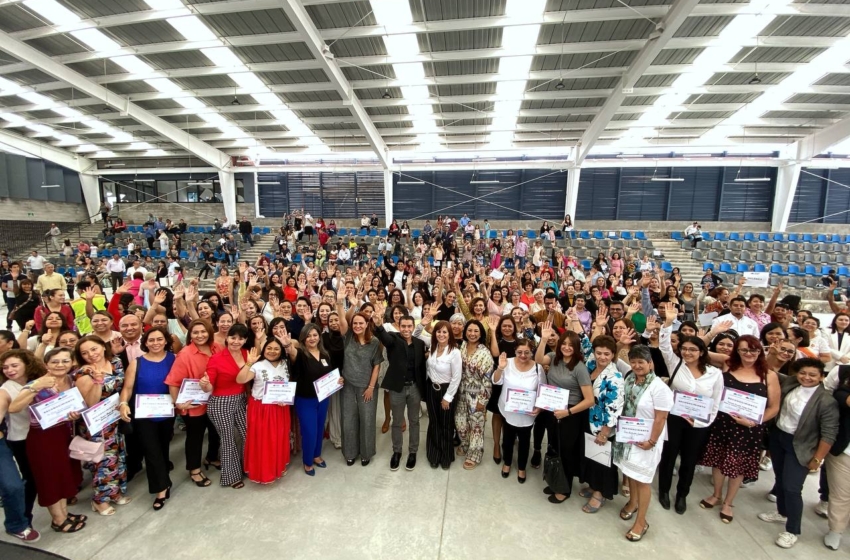 Apoyan a 300 mujeres con cursos y talleres en Corregidora