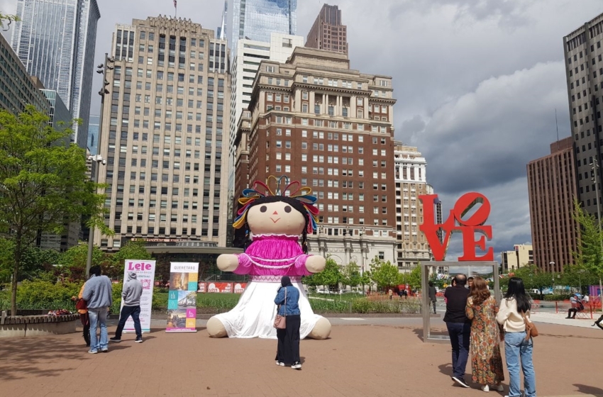  Love Park de Filadelfia recibe la visita de Lelé
