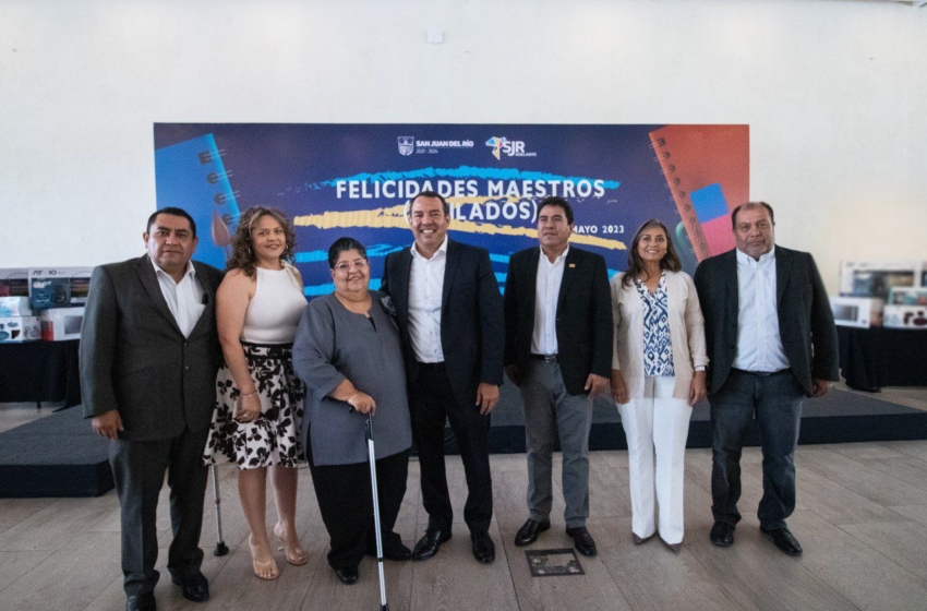  Celebran a maestros jubilados en San Juan del Río
