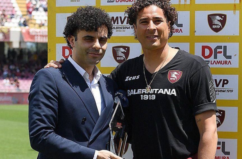  Guillermo Ochoa se convirtió en el MVP del Salernitana