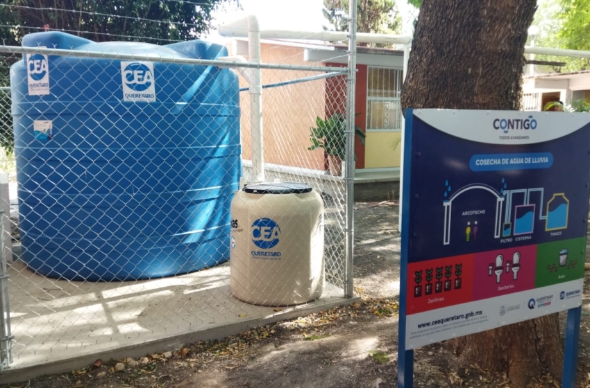 CEA entrega sistema de cosecha de agua de lluvia a secundaria